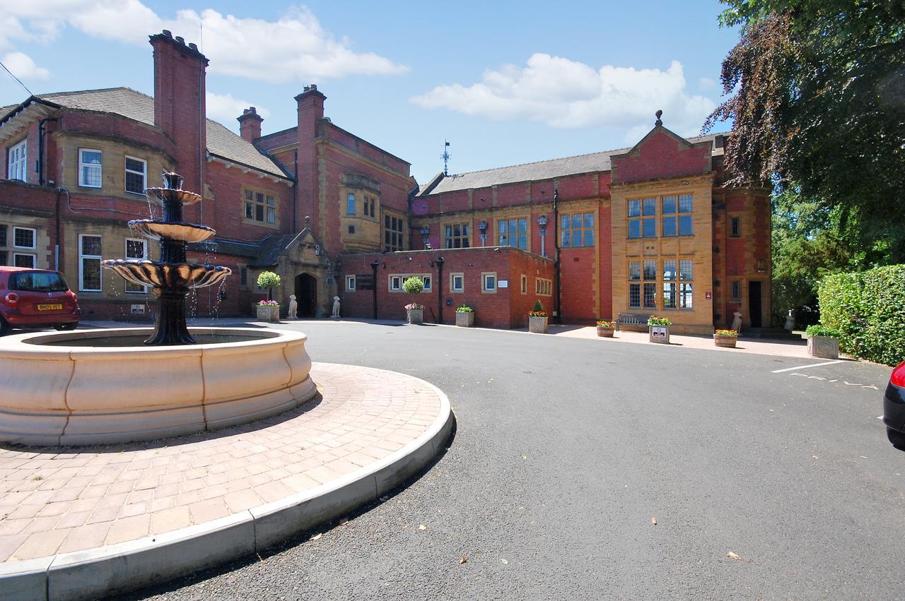 The Mount Country Manor Hotel & Golf Wolverhampton Exterior photo