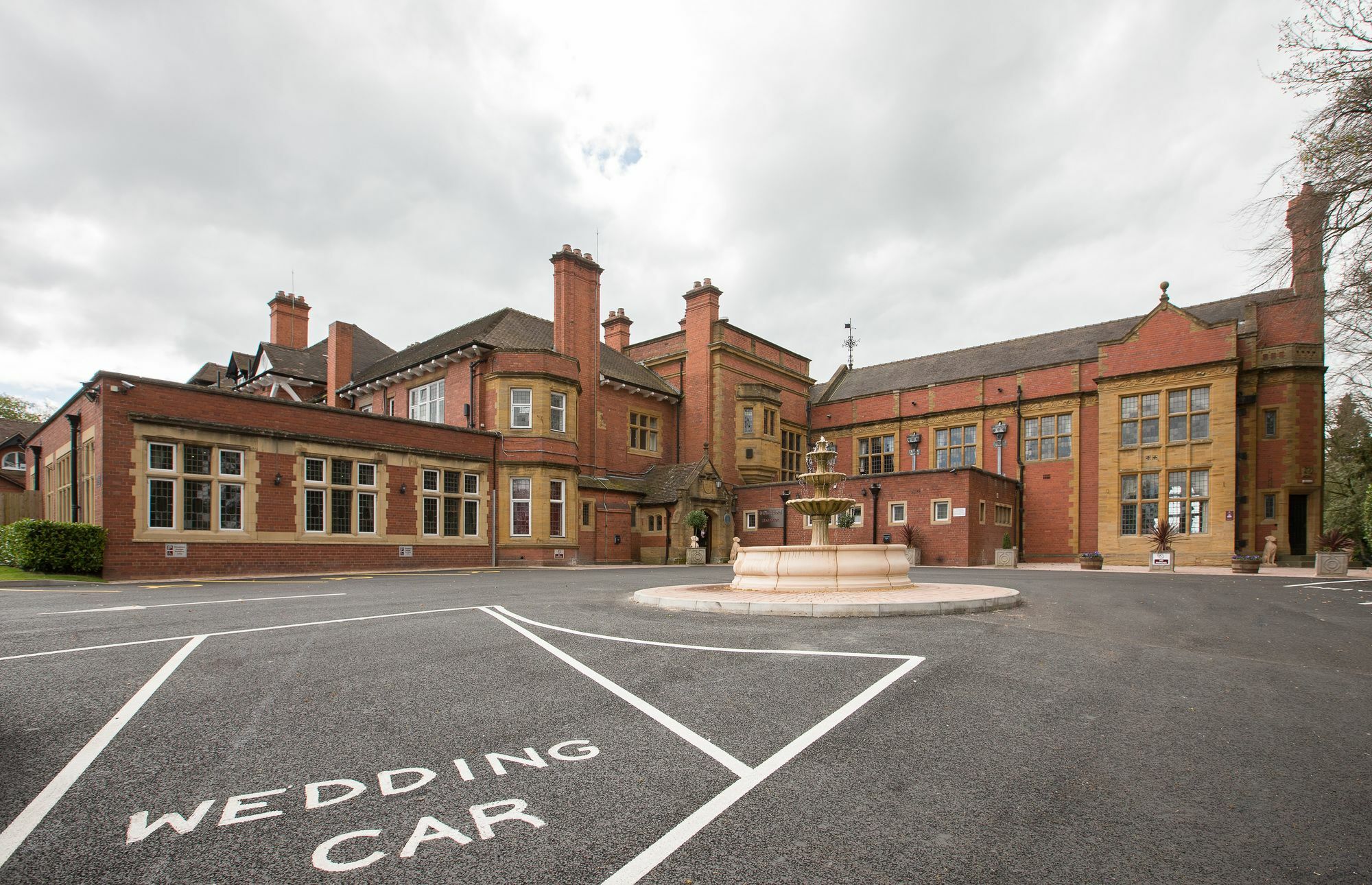 The Mount Country Manor Hotel & Golf Wolverhampton Exterior photo